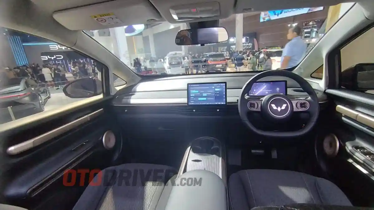 Foto - Selisih Rp 39 juta, Apa Yang Bedakan Wuling Cloud EV Lite dan Cloud EV Pro?