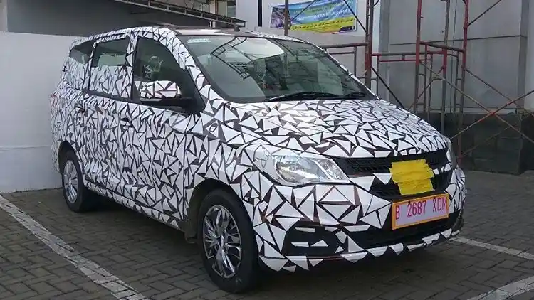 Berita - SPY SHOT: Wuling Confero 1.200 CC Mulai Tiba di Dealer. Ini Prediksi Harganya