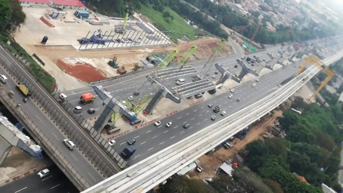 Berita - Kemenhub Resmi Larang Truk Overload Overdimensi Melintas di Ruas Tol Jakarta-Cikampek, Akan Ditilang