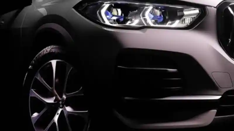 Foto - SPY SHOT: BMW X5 Generasi Terbaru di Jalanan Indonesia