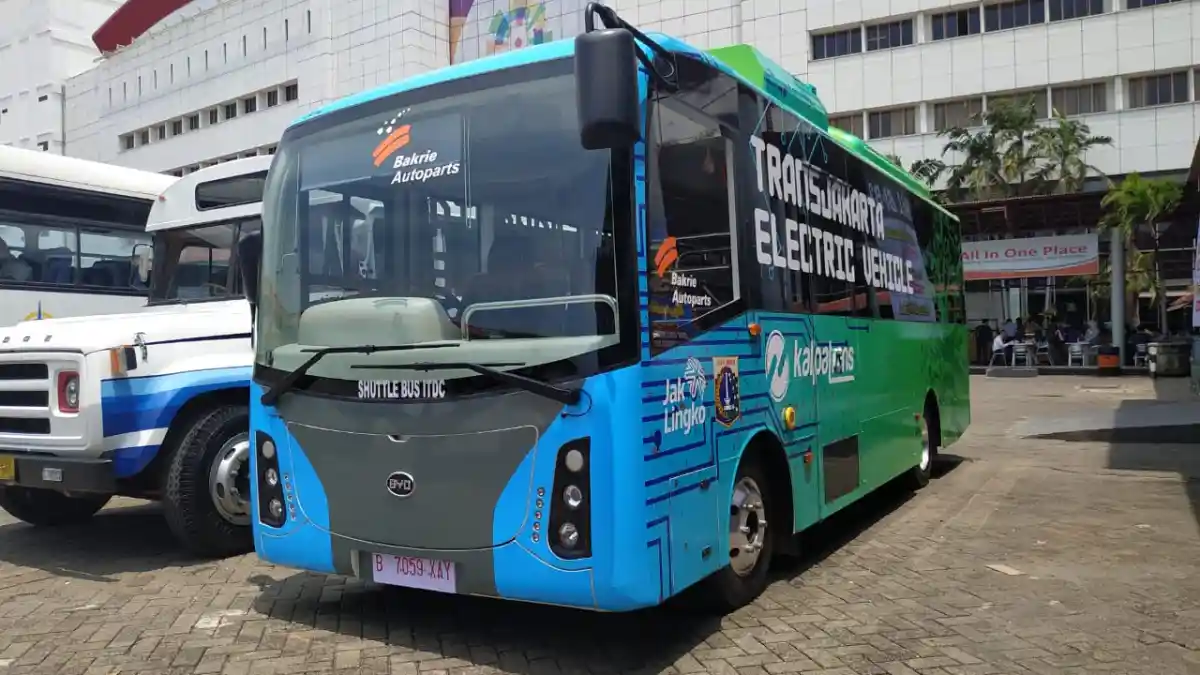 Berita - April Nanti, Transjakarta Mulai Uji Coba Bus Listrik