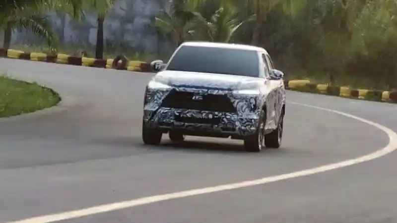 Berita - The New SUV dari Mitsubishi Sesuai Dengan Kondisi Jalan Indonesia