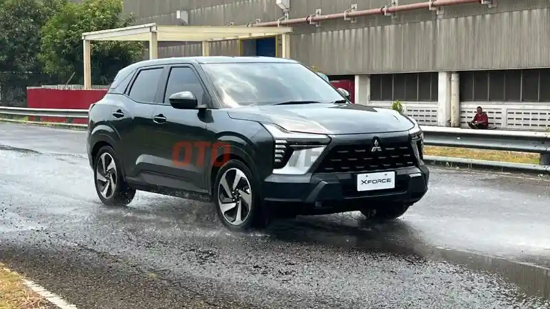 Foto - Konsumen Mitsubishi XForce Bisa Terima Mobil Mulai Oktober 2023