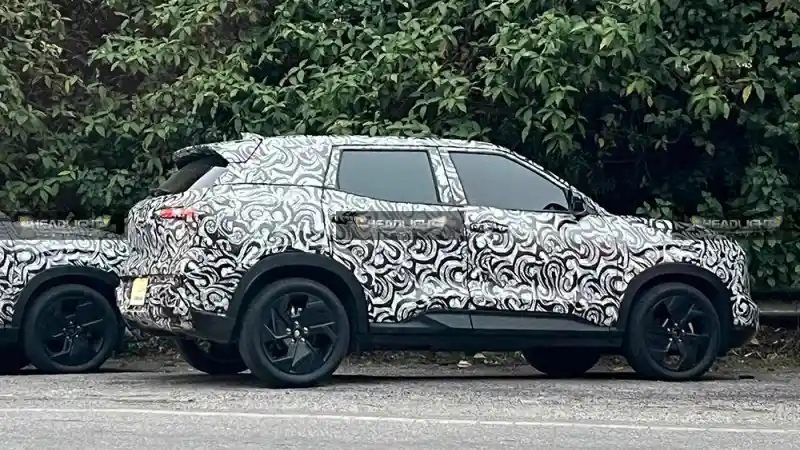 Berita - SPY SHOT: Mitsubishi XForce, Dengan Mesin Hybrid?