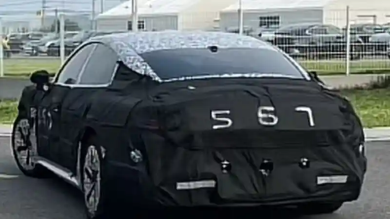 Foto - SPY SHOT: Xiaomi SU7L