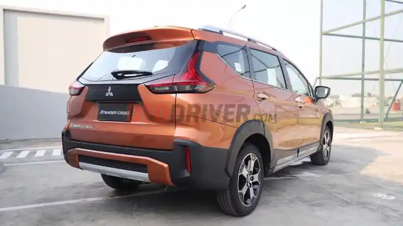 Foto - GALERI: Mitsubishi Xpander Cross AT (39 Foto)