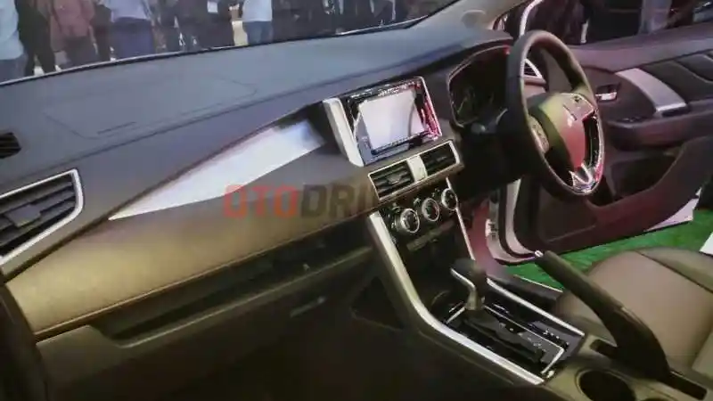 Foto - Jangan Harap Mitsubishi Layani Modifikasi Xpander Jadi Xpander Cross 