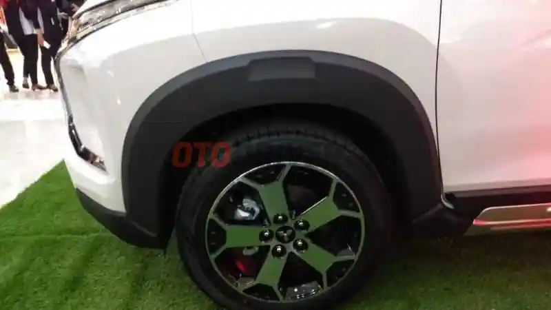 Foto - Jangan Harap Mitsubishi Layani Modifikasi Xpander Jadi Xpander Cross 