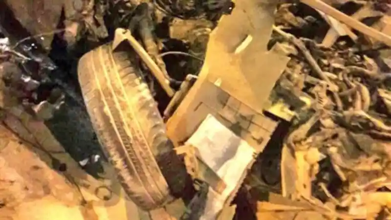 Foto - Sebuah Mitsubishi Xpander Kecelakaan Hebat di Tol, Korban Tewas