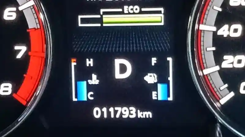 Foto - Konsumsi Bensin Xpander Bisa Tembus 20 KM/Liter!