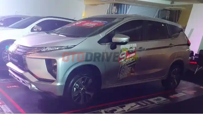 Foto - Beli Xpander Bonus Emas Batangan, Tapi...