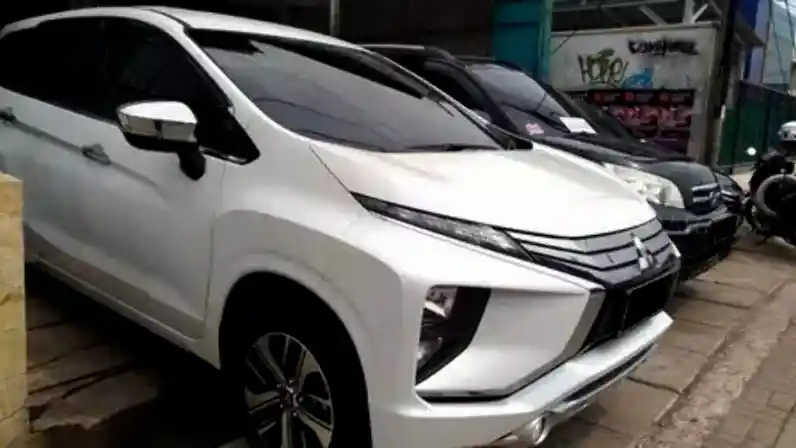Foto - Mitsubishi Xpander dan Xpander Cross Bekas Laris Di Bursa Mobkas. Ini Sebabnya. 
