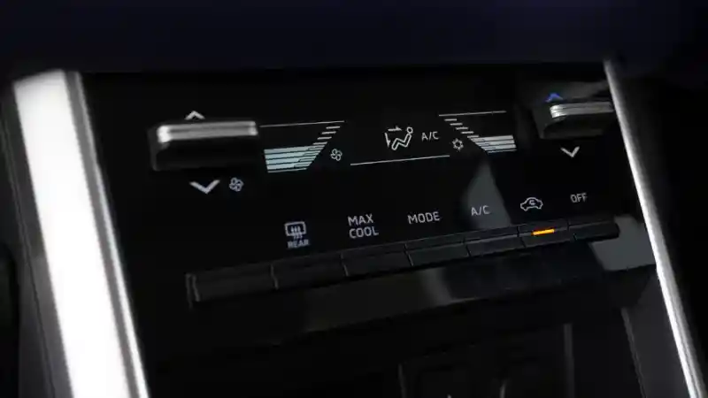 Foto - Xpander Cross Pertahankan Eksterior Lama, Hadir Dengan Penyegaran ‘Spiritual’ Signifikan