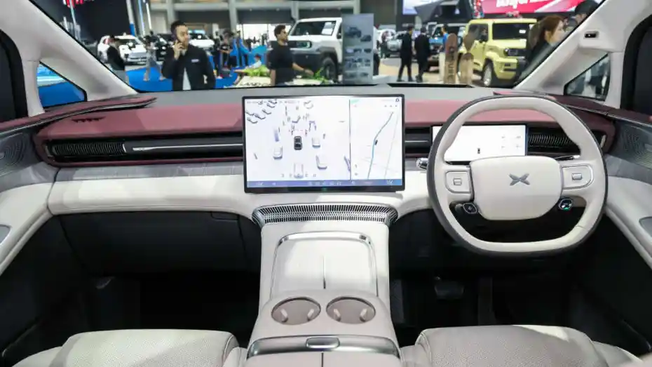 Foto - Xpeng X9 Facelit Meluncur Di Thailand, Apa Bedanya?