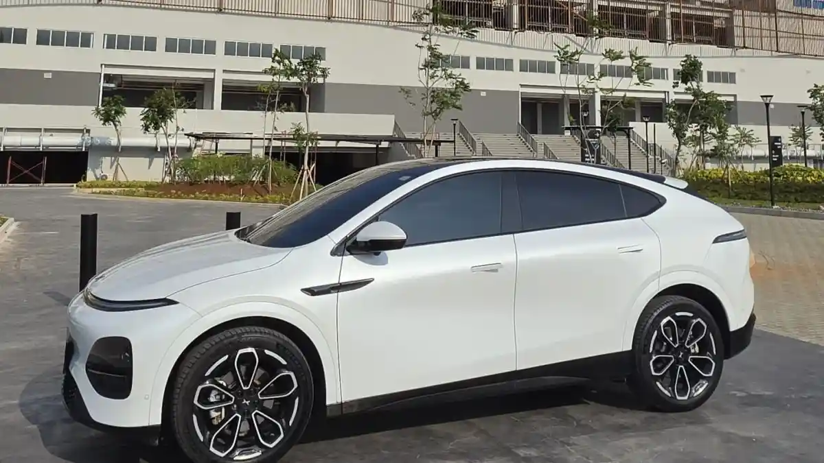 Foto - Mudik in Style 2026 : Empat Alasan Xpeng G6 Pro Dipakai Sebagai Mobil Libur Lebaran