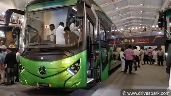 Foto - Busworld India 2018: Dreamz, Sleeper Bus Double Decker Nan Mewah dengan Panjang Hampir 15 Meter