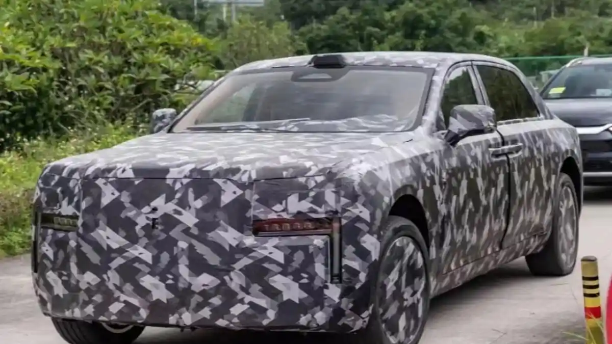Foto - Yangwang Siapkan Sedan Mewah Rasa Rolls-Royce, Jadi Kendaraan Pertama BYD dengan Solid-State Battery