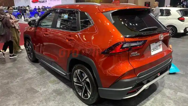 Foto - Toyota Yaris Cross Non Hybrid Tetap Seksi Walau Bukan Kasta Teratas