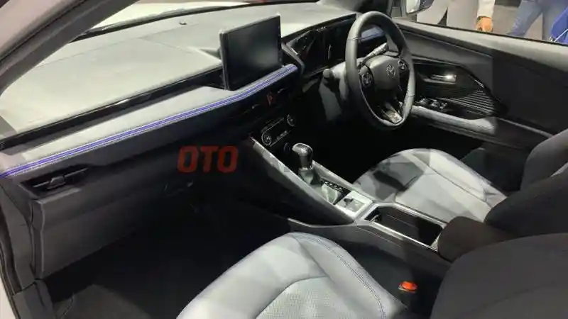 Foto - Toyota Yaris Cross Non Hybrid Tetap Seksi Walau Bukan Kasta Teratas