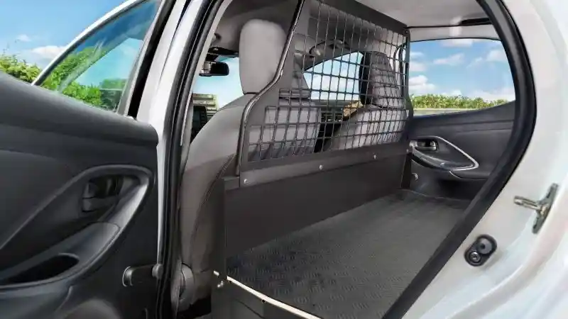 Foto - Toyota Yaris ECOvan, Mobil Kargo Mini Perkotaan Yang Canggih