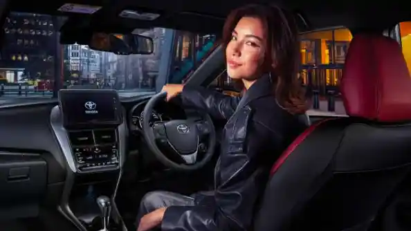 Foto - Yaris Facelift Keempat Hadir Di Thailand