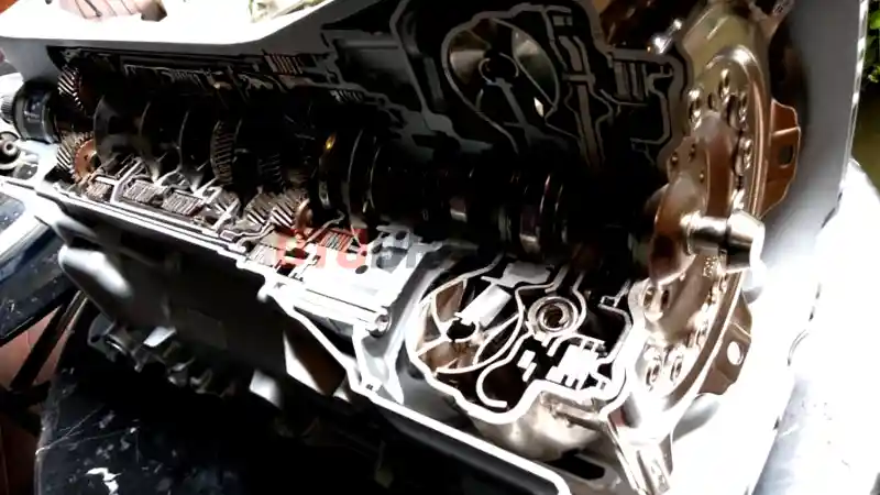 Foto - ZF Rambah Pasar Aftermarket Mobil Jepang