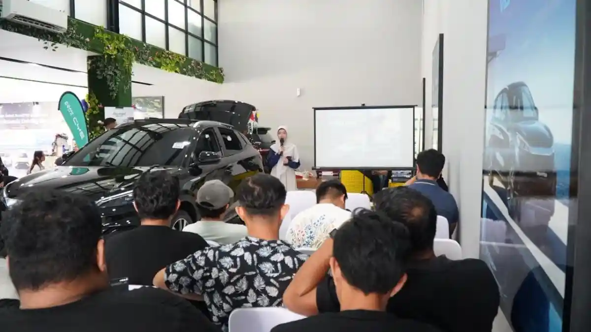 Berita - Komunitas Coba BYD M6 DM, Teknologi Dual Mode dan V2L Jadi Sorotan