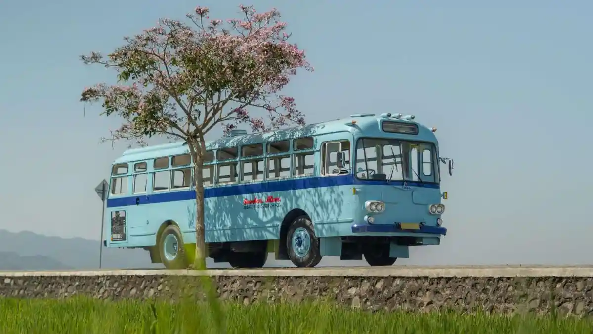 Bus - Mitsubishi MR470, Salah Satu Perintis Desain Bus Bodi Monokok