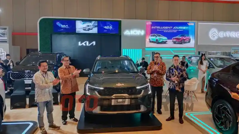 Berita - New Kia Sonet Sapa Publik di GIIAS Bandung 2024, Mulai Rp 354 Juta