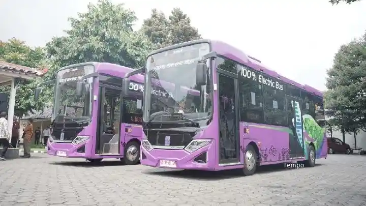 Bus - Pemda Yogyakarta Uji Coba Bus Kota Listrik