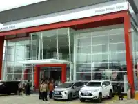 Mitsubishi Resmikan Dealer Sekaligus Di Kalimantan