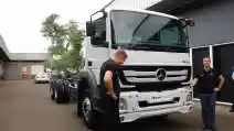  Daimler Luncurkan Varian Axor 2523 R Wheelbase Pendek untuk Pebisnis Logistik dan Angkutan Muatan Cair  