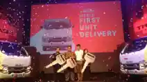  Tiga Perusahaan Ini Jadi Pembeli Pertama Pick Up Isuzu Traga