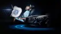  S-Class Akan Jadi Pengguna Rear Airbag Pertama di Dunia