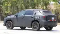  Spy Shot : Lexus RX 7-Seater !