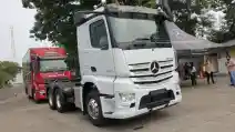  Actros Baru, Tanpa Kaca Spion Namun Pandangan Ke Belakang Malah Tambah Luas