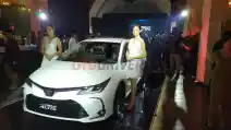  Saatnya Membeli Sedan, Toyota Altis dan Camry Dapati Potongan Harga Hingga Rp 100 Jutaan