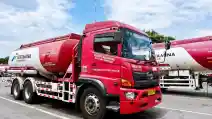  Hino-Pertamina Sepakat Program Perawatan Ribuan Truk Tangki