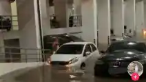  Curah Hujan Tinggi Hingga Menyebabkan Banjir, Jangan Paksakan mobil Untuk Menerjangnya