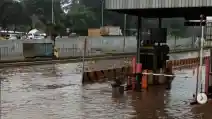  Jabodetabek Terkepung Banjir, Waspadai Tol JORR