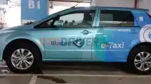  Perbandingan Kabin Taksi Bluebird Toyota Limo VS BYD e60