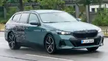  SPY SHOT: BMW i5 Touring