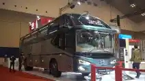  Hino R260 Bus Berbodi Aluminium Yang Lebih Ringan Dari Bus Biasa