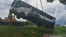  Lagi, Bus Gagal Hindari Kendaraan Lain Di Tol Sebabkan Nyawa Hilang 