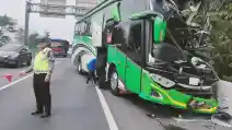  Masih Terjadi, Bus Pariwisata Mengalami Kecelakaan 