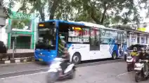 Karyawan Swasta Juga Bisa Gratis Naik Transjakarta