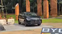 BYD M6 DM Dijual Mulai Rp 298 Juta, Lebih Murah Dari Veloz Hybrid