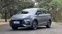 Selain Beda Penggerak, Ternyata BYD M6 DM-i Dan EV Punya Perbedaan Ini