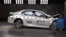  VIDEO: Crash Test Toyota Camry 2017 (NCAP)