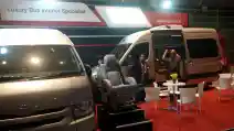  Baze : Menyulap Bis Dengan Interior Custom